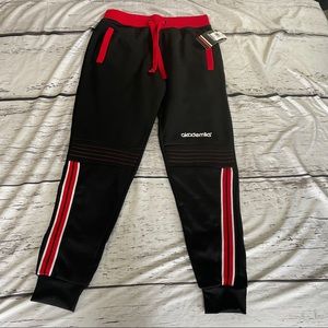 Akademics men's joggers, red black NWT size L